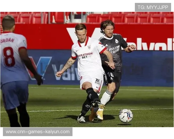 维尼修斯左路内切劲射,皮球直挂死角——在极光观赛看见每一个瞬间 维尼修斯左路内切劲射,皮球直挂死角——在极光观赛看见每一个瞬间